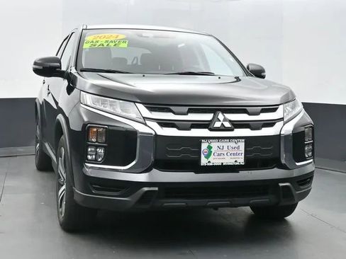 Used 2024 Mitsubishi Outlander Sport SE image 3