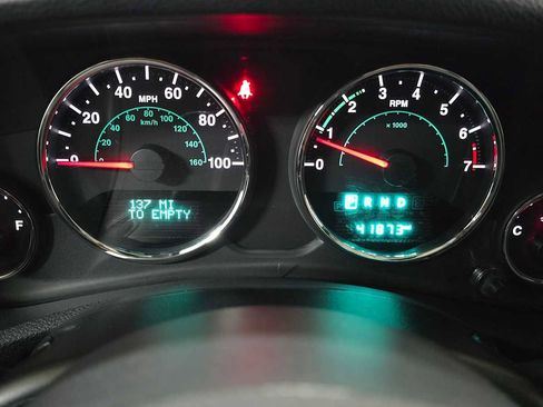 Used 2015 Jeep Wrangler Unlimited Rubicon w/ Connectivity Group AWD/4WD image 27