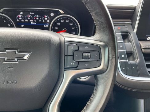 Used 2021 Chevrolet Tahoe Z71 w/ Z71 Off-Road Package AWD/4WD image 19