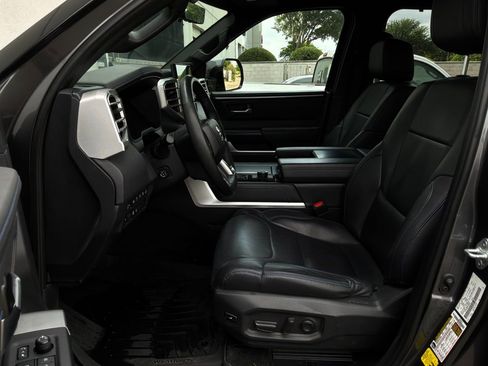 Used 2023 Toyota Tundra Platinum image 11