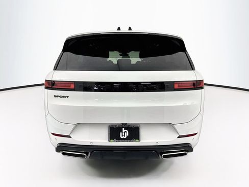 Used 2025 Land Rover Range Rover Sport Dynamic SE AWD/4WD image 6