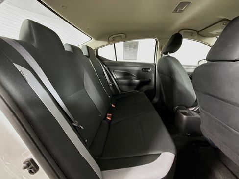 Used 2025 Nissan Versa S w/ Trunk Package FWD image 32