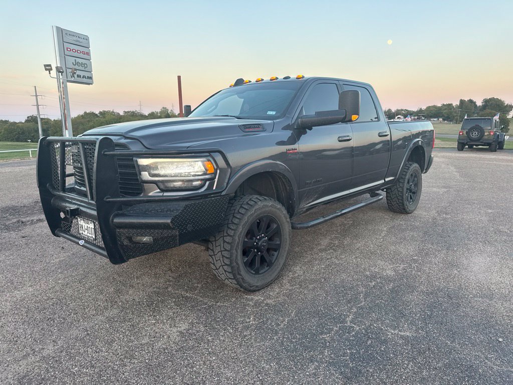 Used 2019 RAM 2500 Laramie w/ Night Edition AWD/4WD image 3