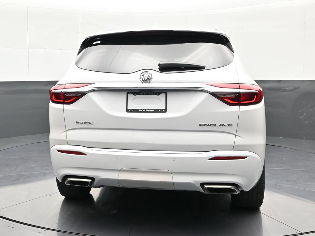 Used 2018 Buick Enclave Avenir FWD image 4