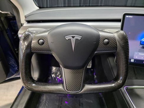 Used 2023 Tesla Model 3 Standard Range RWD image 3