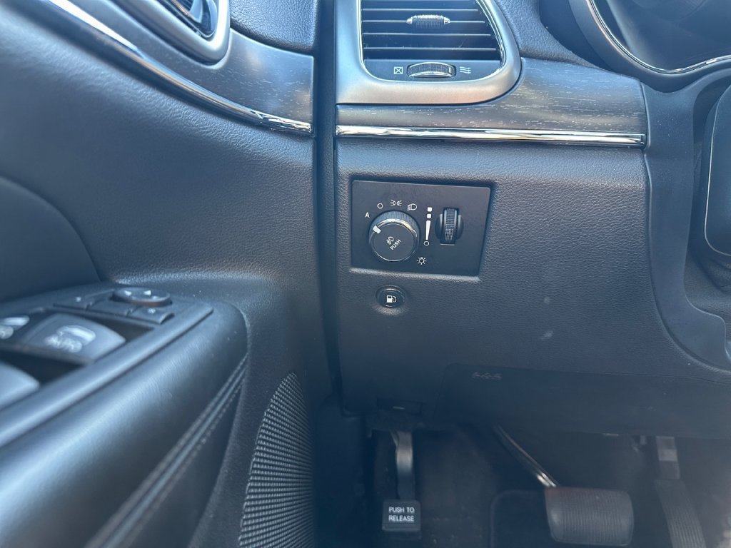 Used 2018 Jeep Grand Cherokee Limited w/ Luxury Group II AWD/4WD image 23