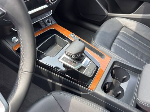 Used 2023 Audi Q5 2.0T Premium w/ Convenience Package AWD/4WD image 13