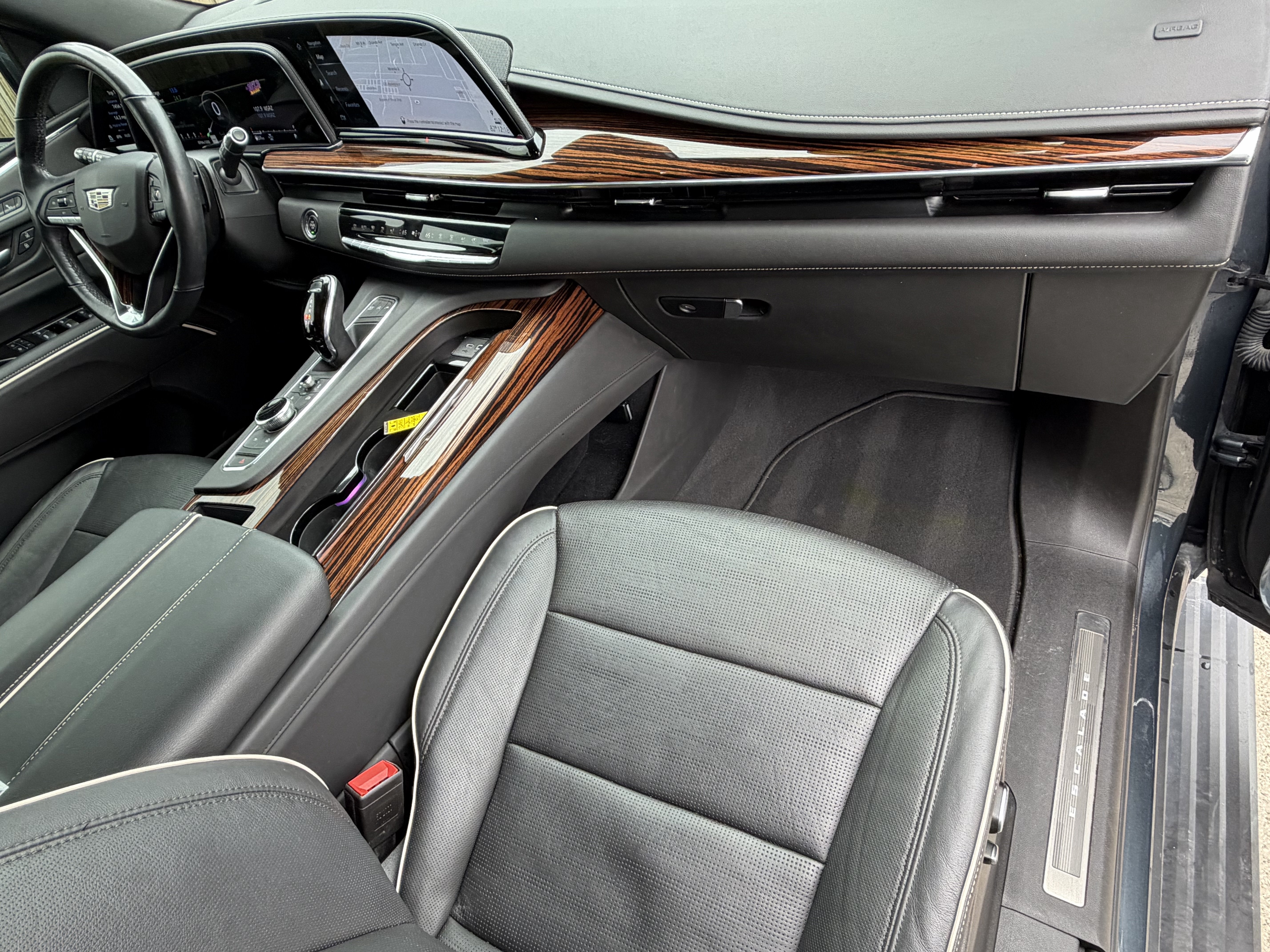 Used 2021 Cadillac Escalade Premium Luxury w/ Driver Assist Tech Package AWD/4WD image 21