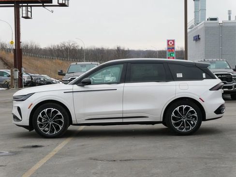 New 2026 Lincoln Nautilus Reserve AWD/4WD image 4