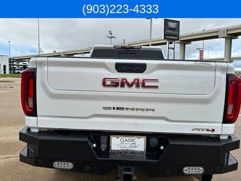 Used 2022 GMC Sierra 2500 AT4 w/ AT4 Preferred Package AWD/4WD image 11
