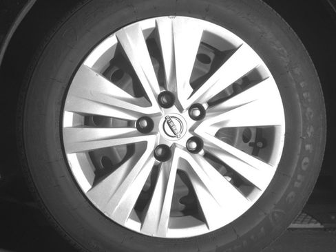 Used 2025 Nissan Sentra S FWD image 12