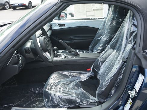 New 2026 MAZDA MX-5 Miata Club w/ Interior Package RWD image 19