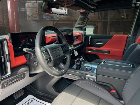 New 2026 GMC Hummer EV 3X w/ Carbon Fiber Edition Package AWD/4WD image 13