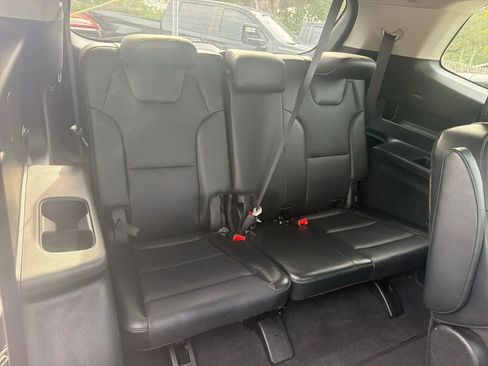 Used 2025 Kia Telluride S FWD image 18