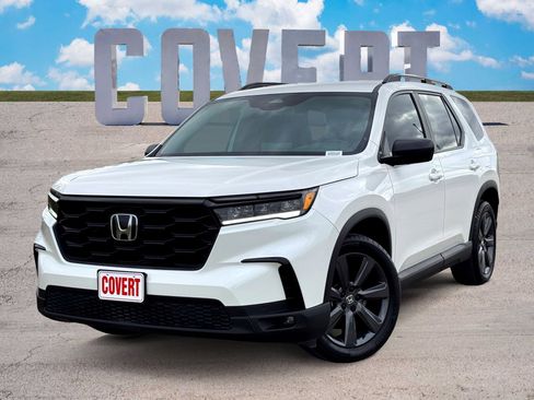 Used 2025 Honda Pilot Sport image 1