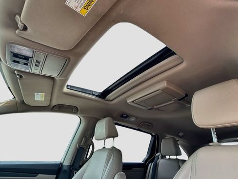 Used 2018 Honda Odyssey EX-L image 16