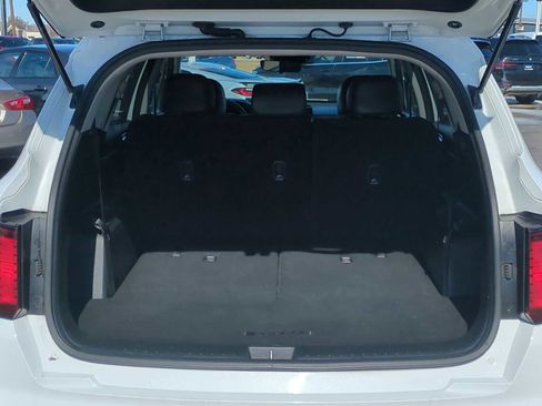 Used 2022 Kia Sorento S image 26