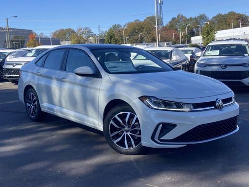 New 2026 Volkswagen Jetta SE image 1