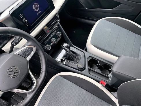 Used 2025 Volkswagen Taos S image 15