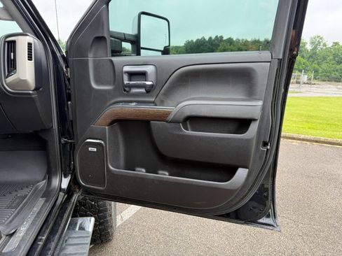 Used 2019 GMC Sierra 3500 Denali w/ Duramax Plus Package AWD/4WD image 21