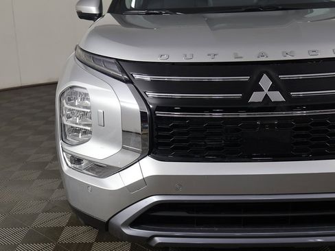 New 2026 Mitsubishi Outlander SE image 14