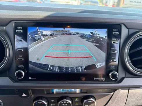 Used 2022 Toyota Tacoma TRD Sport w/ Technology Package RWD image 22
