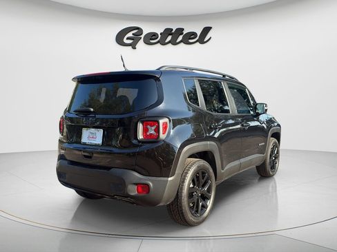 Used 2022 Jeep Renegade Altitude AWD/4WD image 5