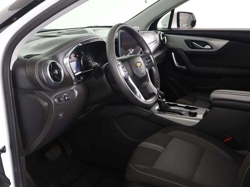 Used 2025 Chevrolet Blazer LT FWD image 21