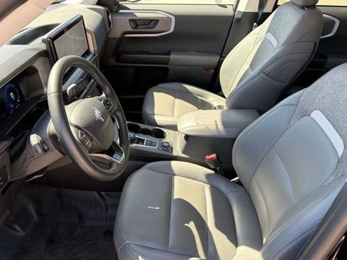 Used 2025 Ford Bronco Sport Badlands image 12