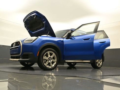 Used 2025 MINI Cooper Countryman S w/ Comfort Package Max image 39