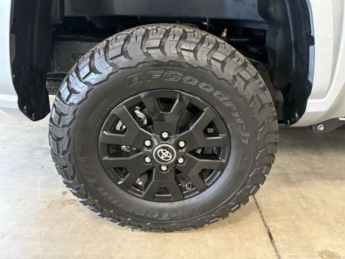 Used 2026 Toyota Tacoma SR5 AWD/4WD image 30