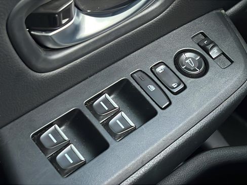 Used 2025 Honda Pilot Sport image 22