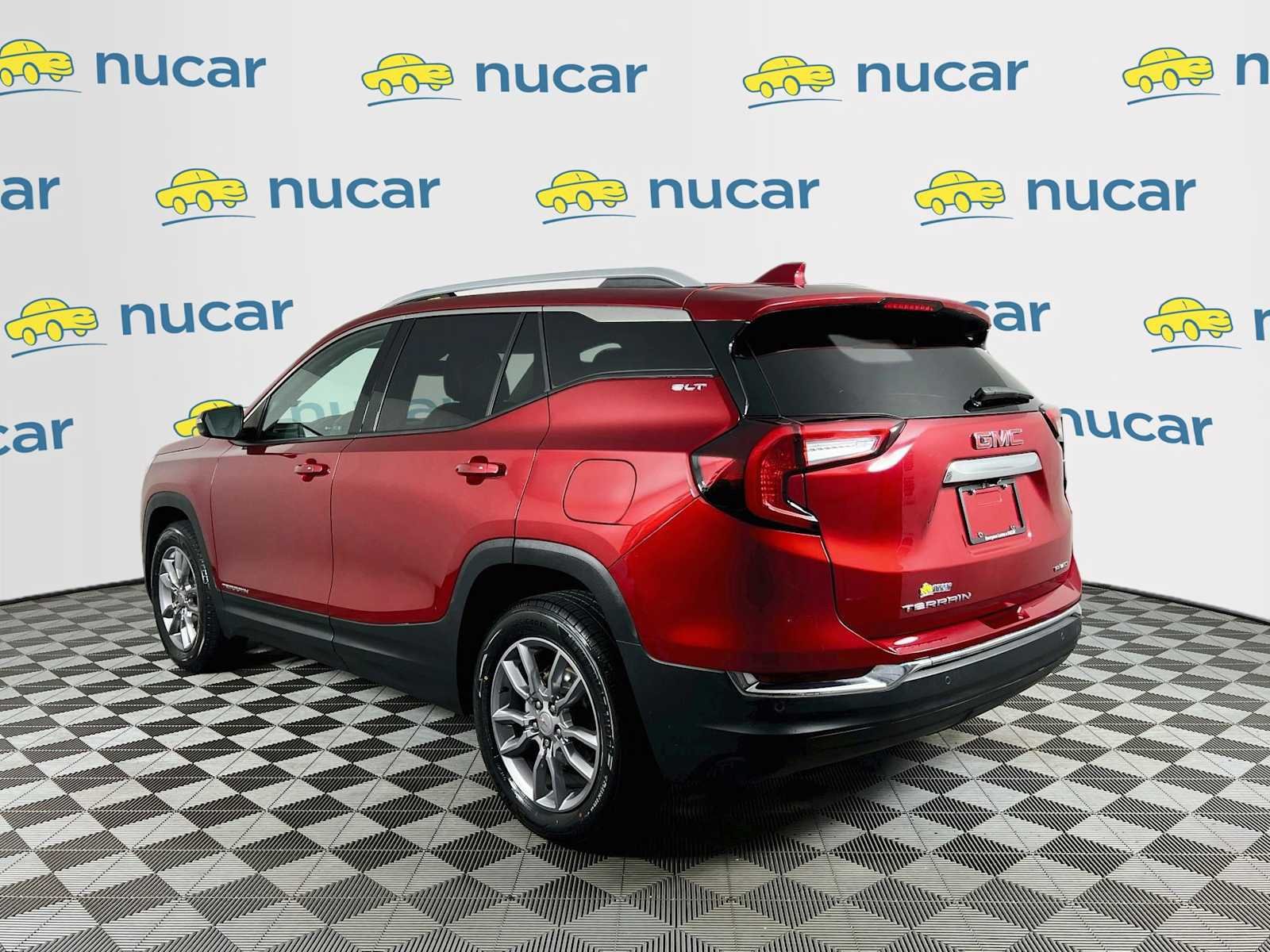 Used 2022 GMC Terrain SLT AWD/4WD image 5