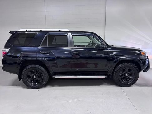 Used 2015 Toyota 4Runner SR5 RWD image 2
