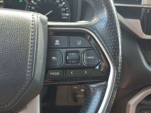 Used 2022 Toyota Tundra SR5 w/ SR5 Convenience Package AWD/4WD image 25