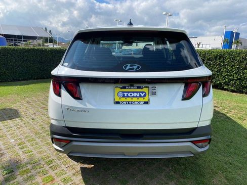 New 2026 Hyundai Tucson SE image 6