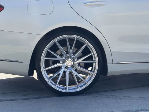 Used 2015 Mercedes-Benz S 550 Sedan image 27