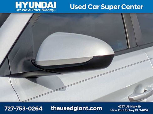 Used 2019 Hyundai Elantra SEL image 11