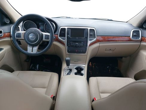 Used 2013 Jeep Grand Cherokee Limited AWD/4WD image 9