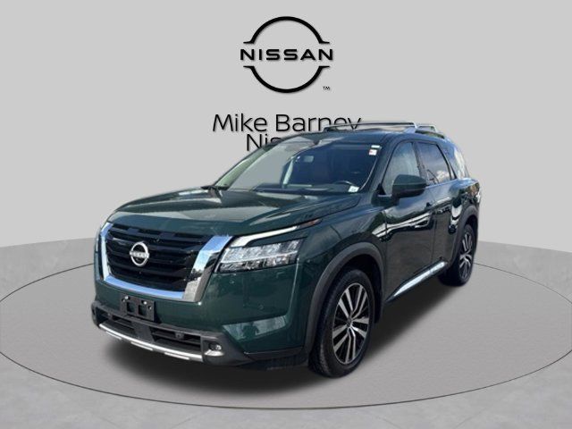 Used 2023 Nissan Pathfinder Platinum AWD/4WD image 5