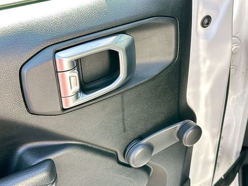 Used 2022 Jeep Gladiator Sport w/ Trailer Tow Package image 24