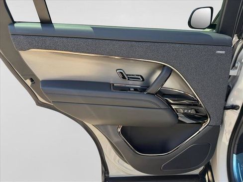 New 2026 Land Rover Range Rover Sport SE AWD/4WD image 17