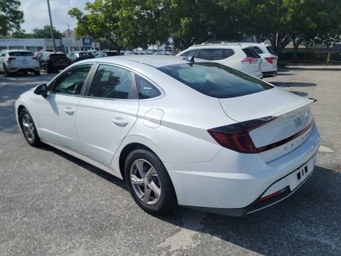 Used 2021 Hyundai Sonata SE w/ Cargo Package FWD image 3