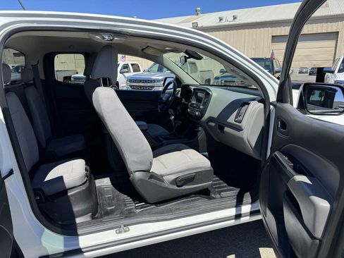 Used 2018 GMC Canyon W/T w/ Convenience Package RWD image 17