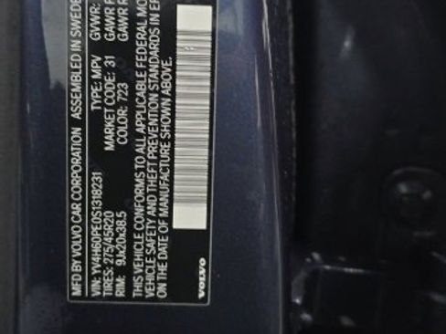 Used 2025 Volvo XC90 T8 Plus w/ Protection Package Premier image 18