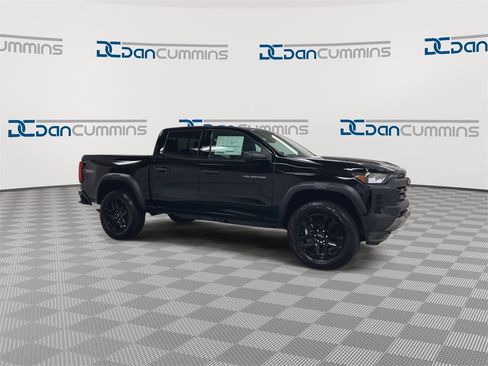 Used 2024 Chevrolet Colorado Trail Boss w/ Advanced Trailering Package image 2