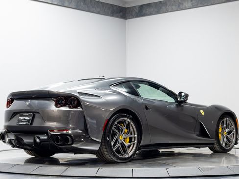 Used 2020 Ferrari 812 Superfast RWD image 15