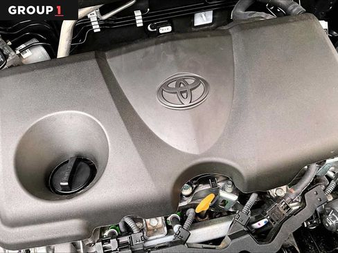 Certified 2025 Toyota RAV4 XLE AWD/4WD image 31