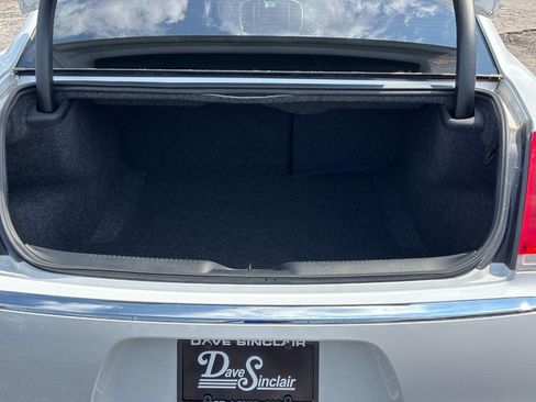 Used 2023 Chrysler 300 Touring RWD image 11