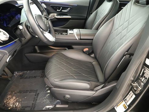 Used 2024 Mercedes-Benz EQE 500 4MATIC Sedan w/ AMG Line Exterior Package image 24